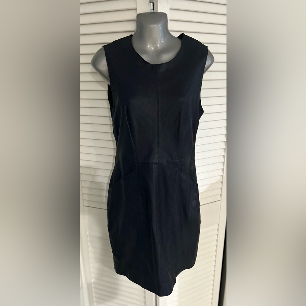 sas Sportswear Leather vintage dress size 2 Navy -NWT. Soft Supple leather!